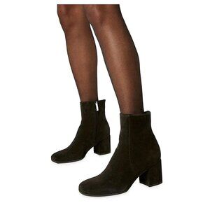 New! La Canadienne Joanie Suede Booties Black Size 6 DD530